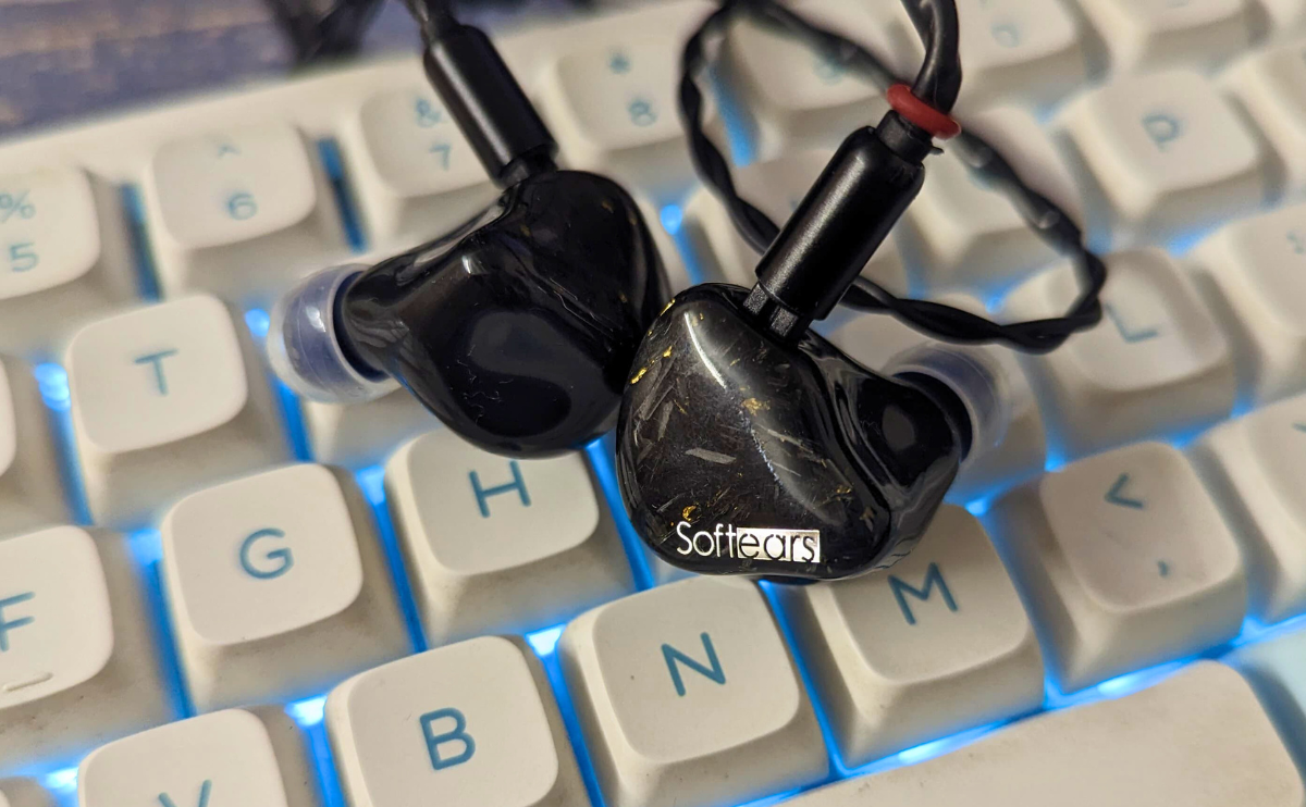 SOFTEARS RSV RS5 IEM Review: Arghadeep Misra's Take