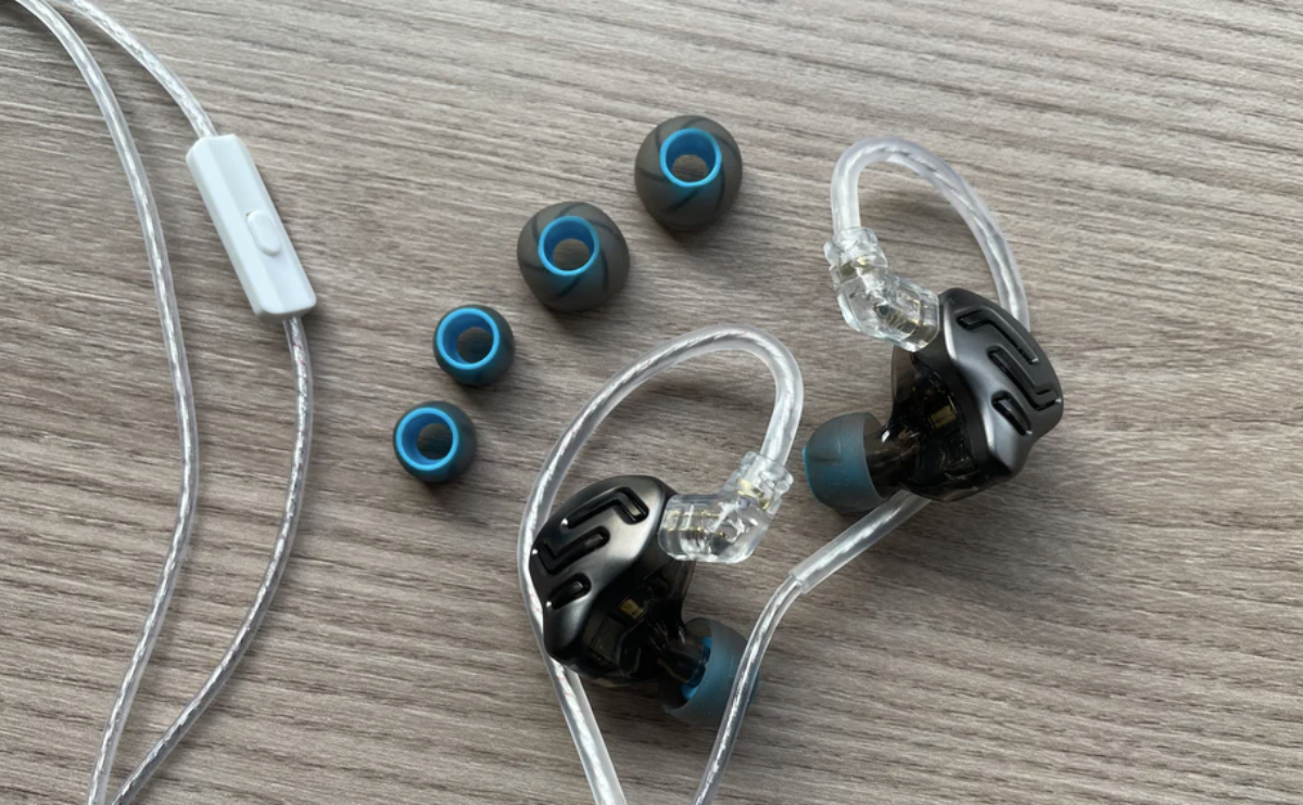 KZ ZNA Dual Driver In-Ear Monitors Review: Balanced, Natural Sound Under Rs.2000