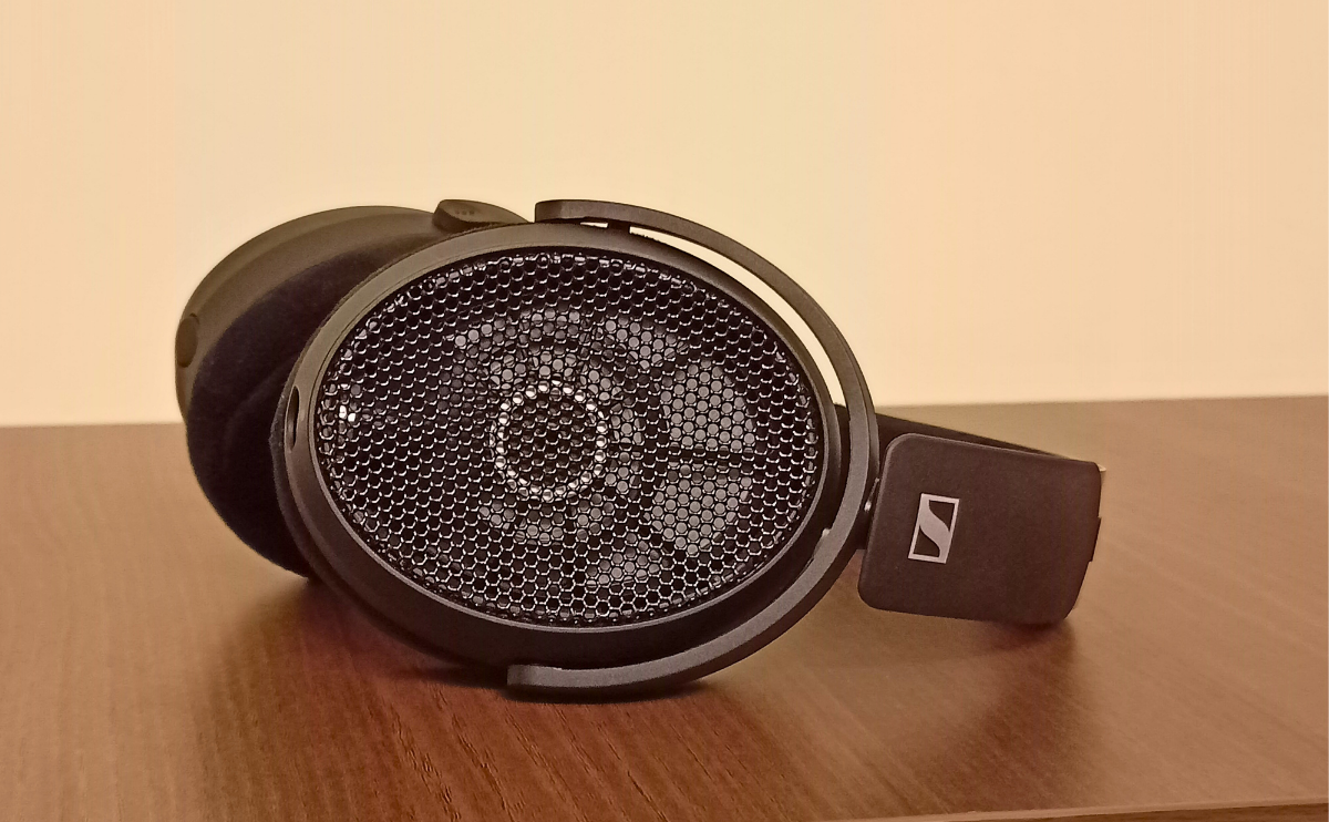 Sennheiser HD490 PRO Plus Headphones Review - Indranil Mitra's Take