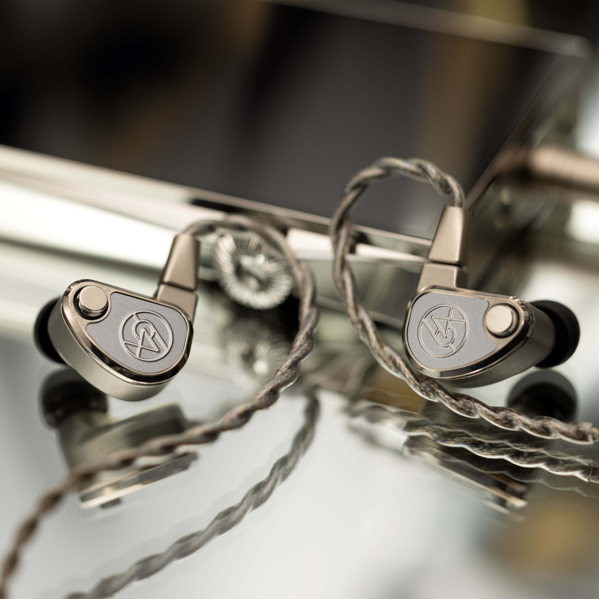 64 Audio TWELVE Ti IEM