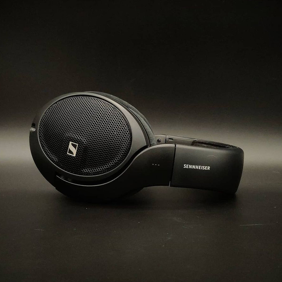 Sennheiser HD 560S Open Back Headphones